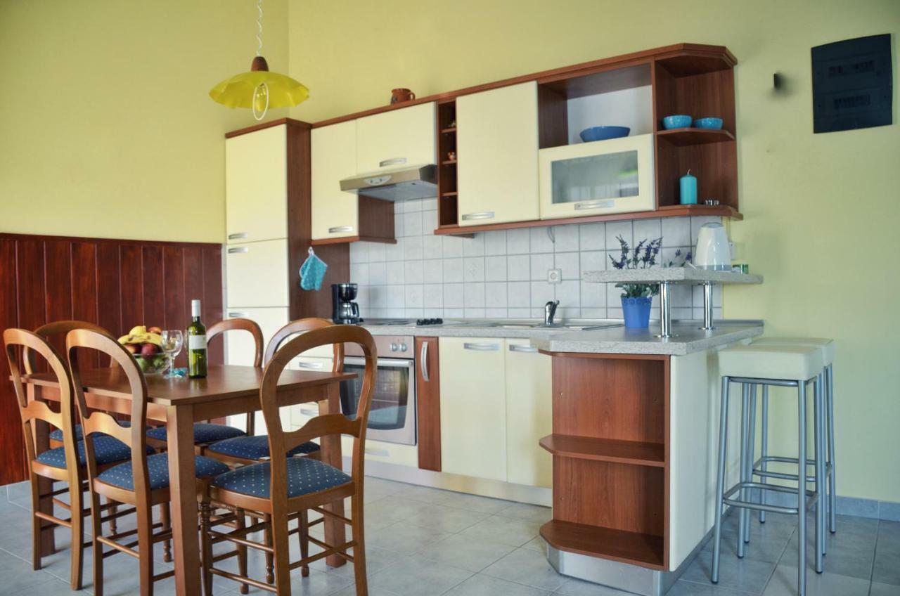 דירות פורת Apartman I&A מראה חיצוני תמונה